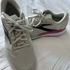 Brooks Women's Ghost 16 Running Shoes